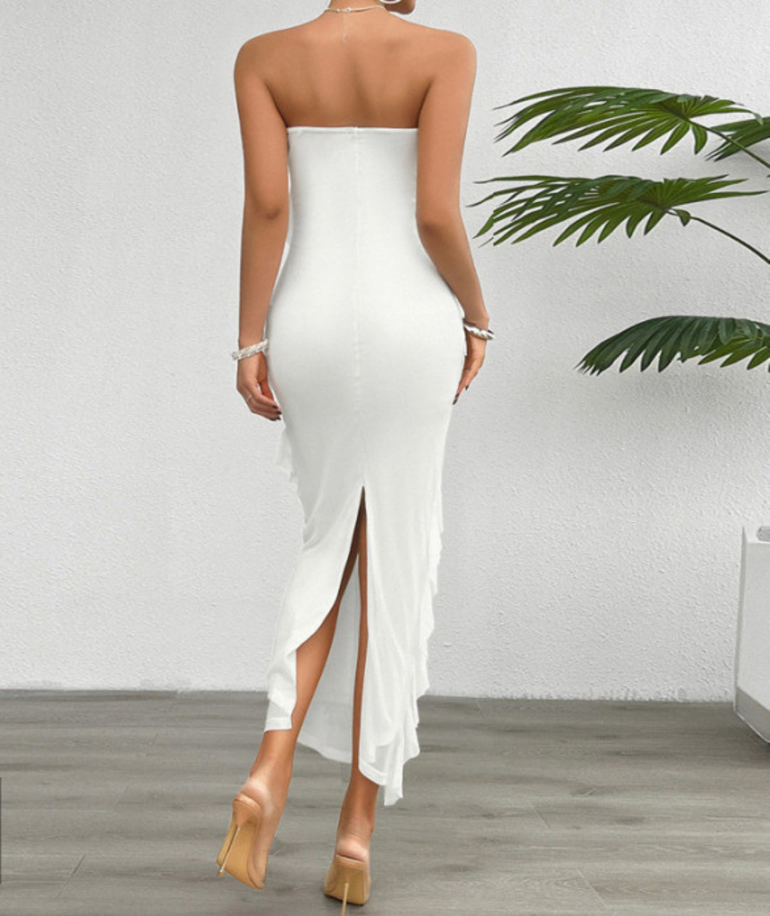 Elegant Strapless Formal Maxi Dress with Slit